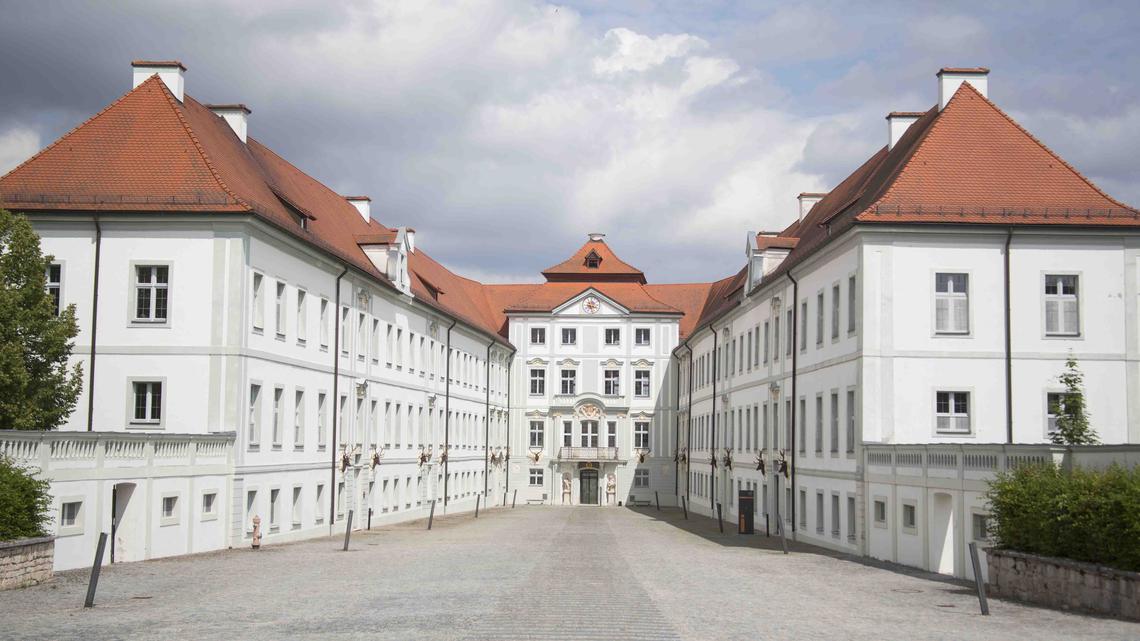 Schloss Hirschberg in Eichstätt - perfekt für freie Trauungen, Sektempfänge und große Feiern.